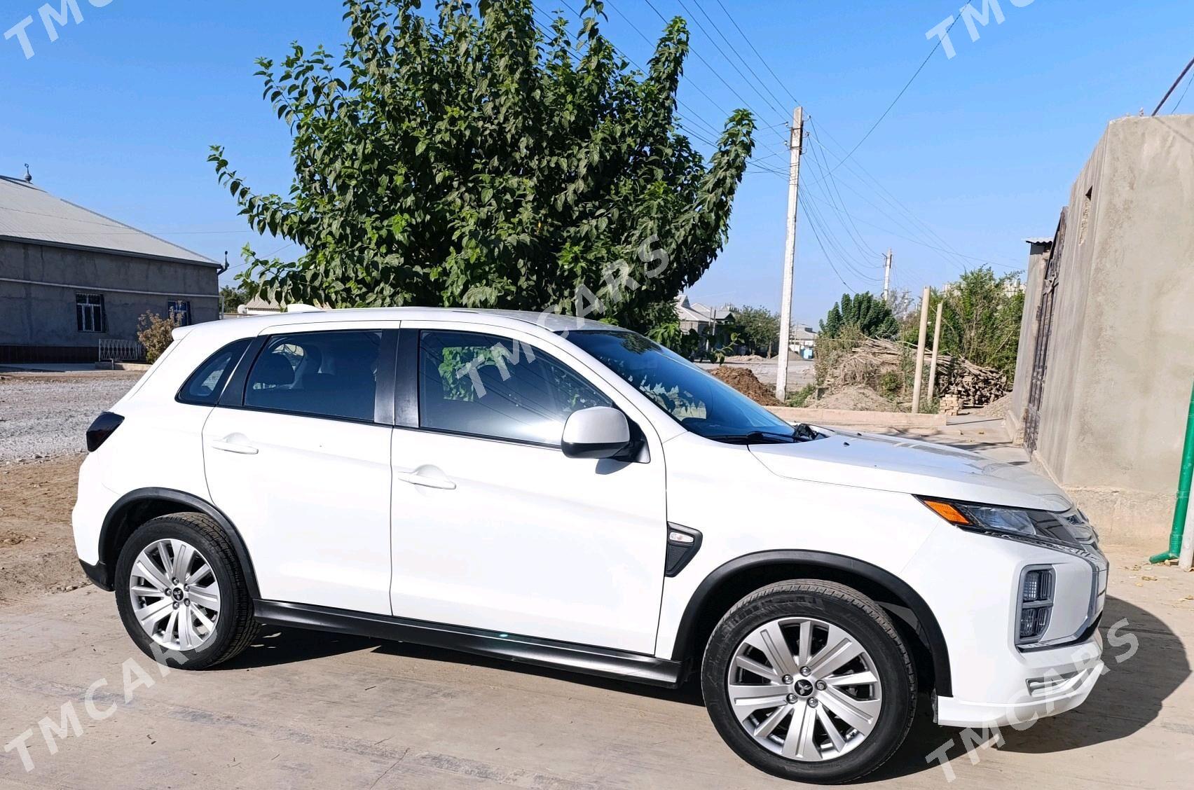 Mitsubishi Outlander 2020 - 235 000 TMT - Теджен - img 3