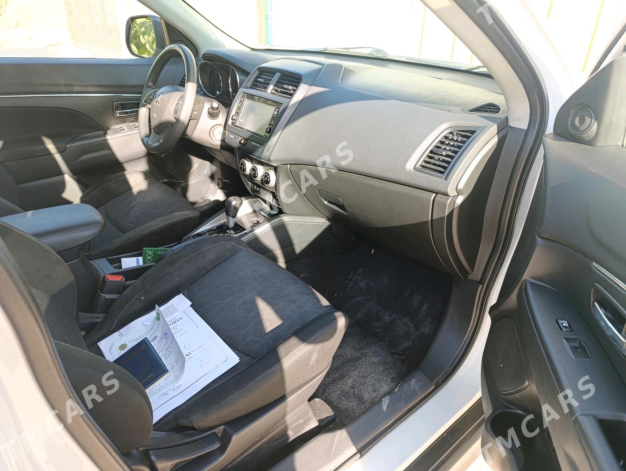 Mitsubishi Outlander 2020 - 235 000 TMT - Теджен - img 5