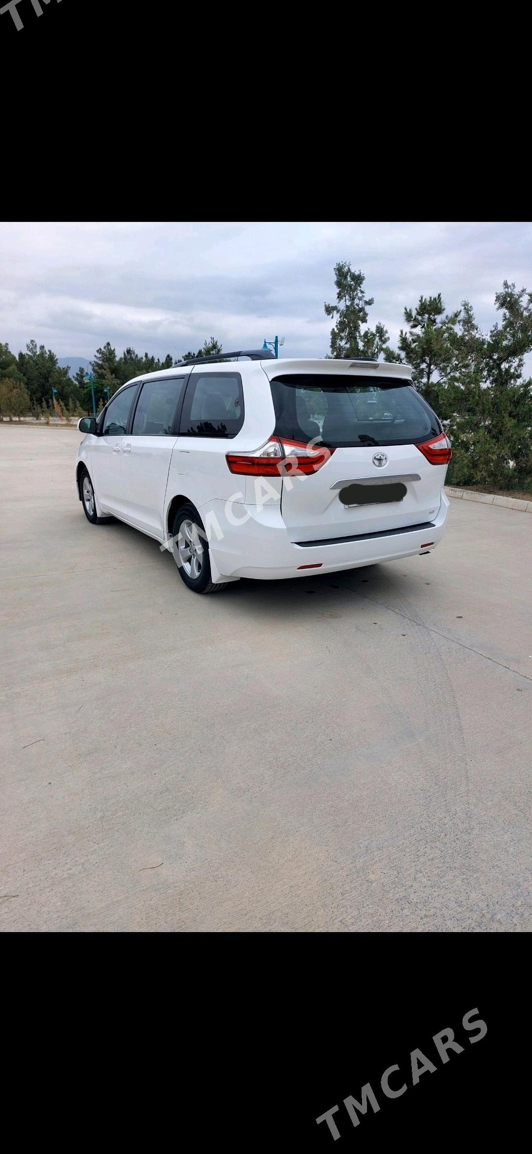 Toyota Sienna 2018 - 370 000 TMT - Гёкдепе - img 6