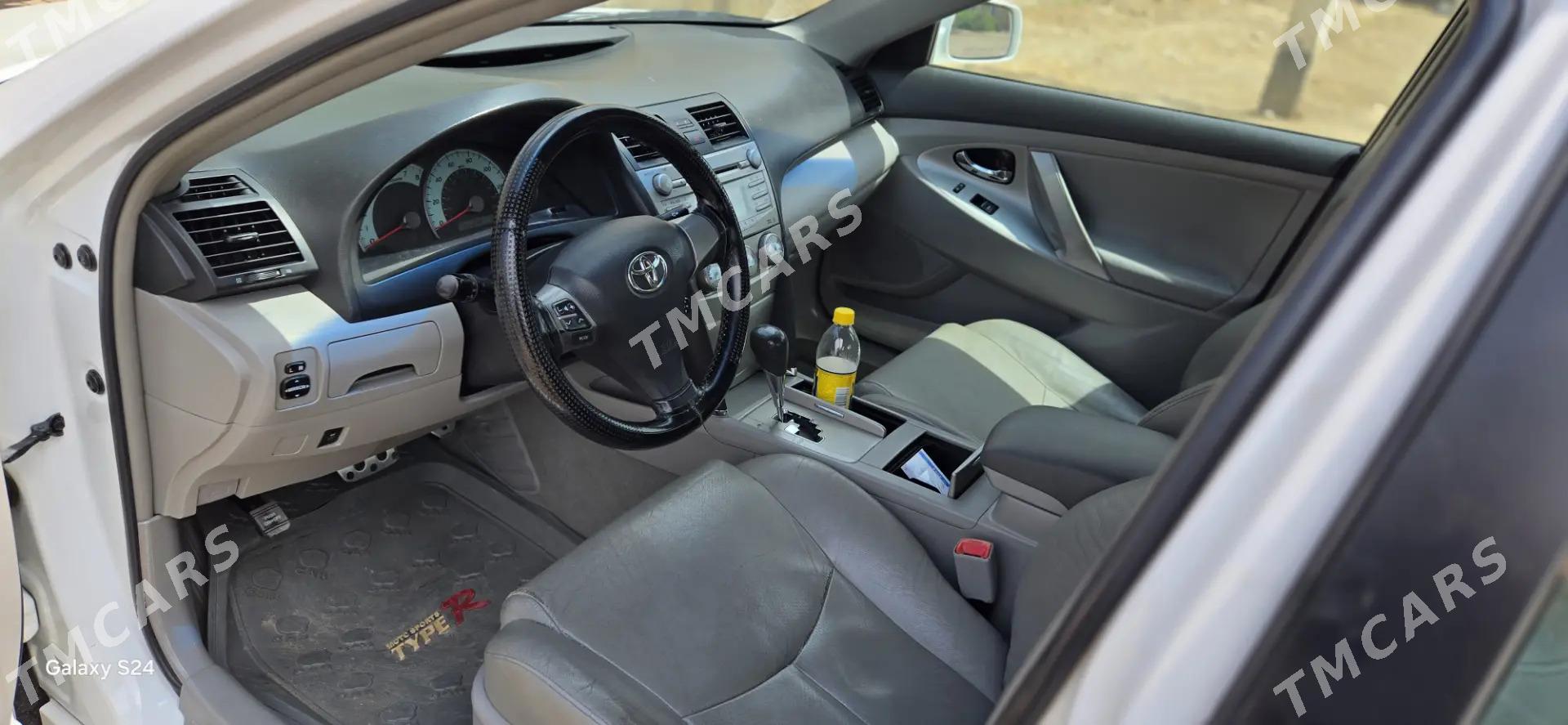 Toyota Camry 2011 - 230 000 TMT - Дашогуз - img 2