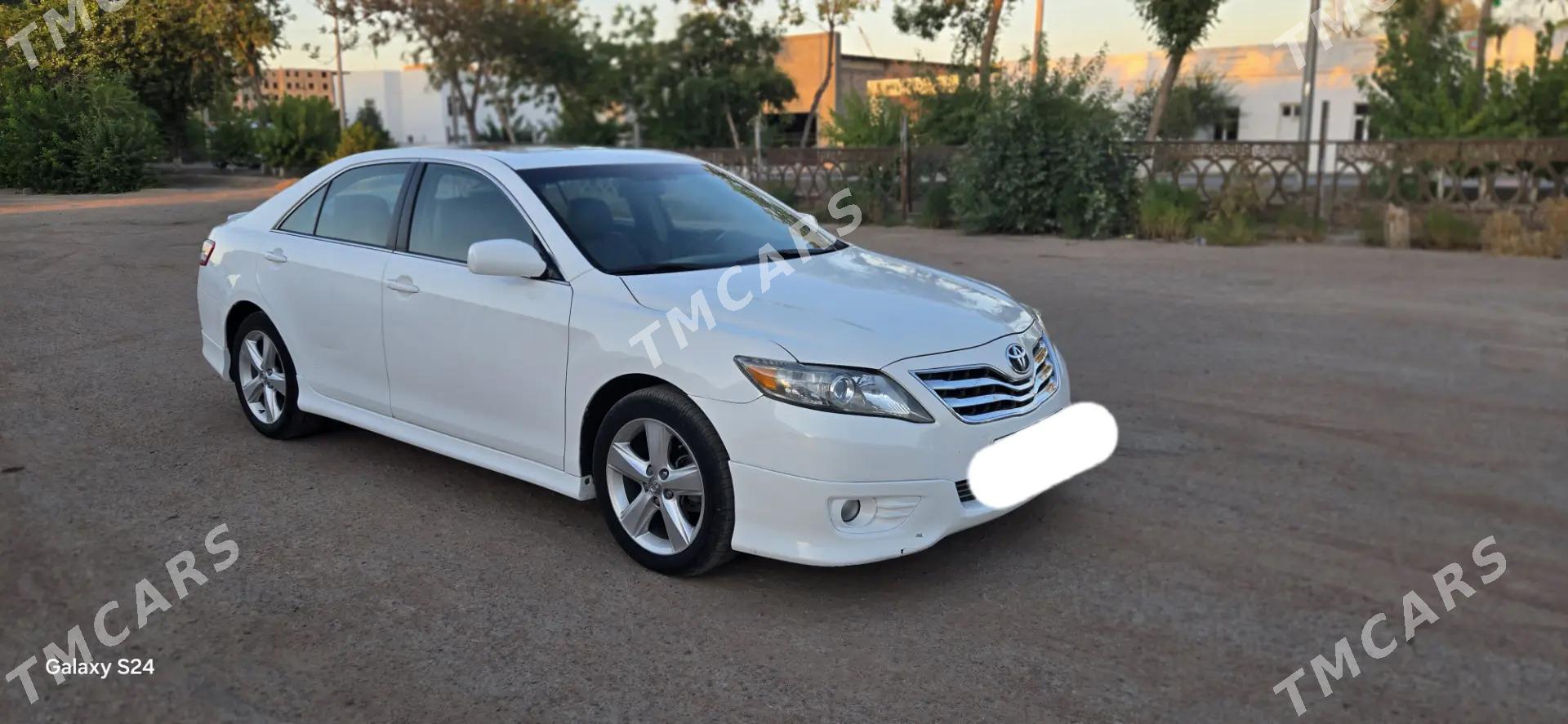 Toyota Camry 2011 - 230 000 TMT - Дашогуз - img 3