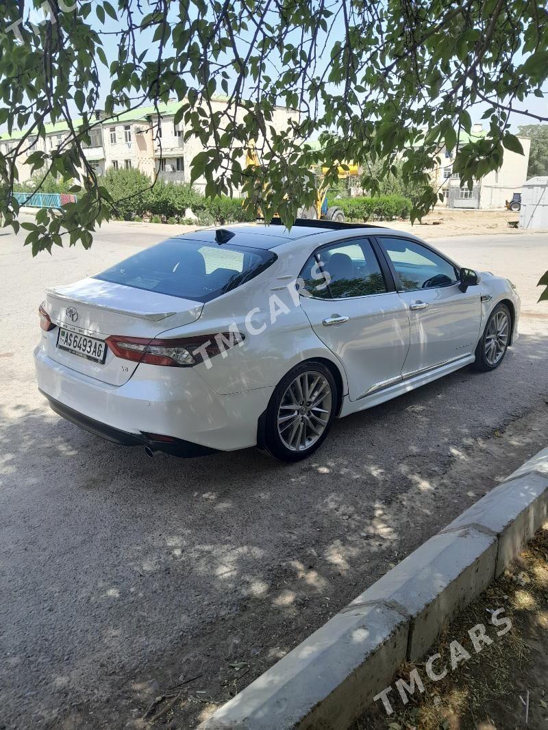 Toyota Camry 2021 - 260 000 TMT - 9 мкр - img 4