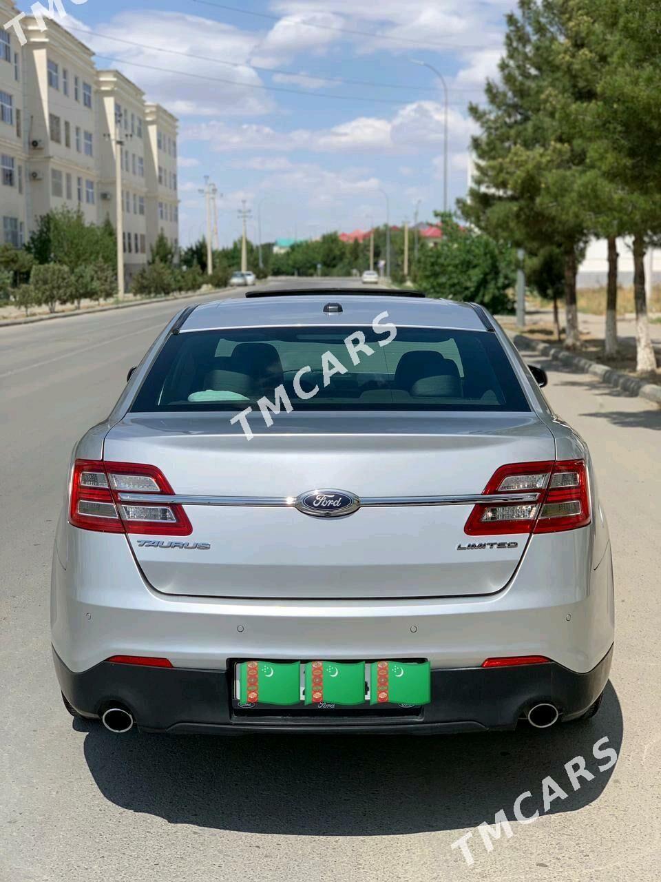 Ford Taurus 2017 - 280 000 TMT - Ашхабад - img 2