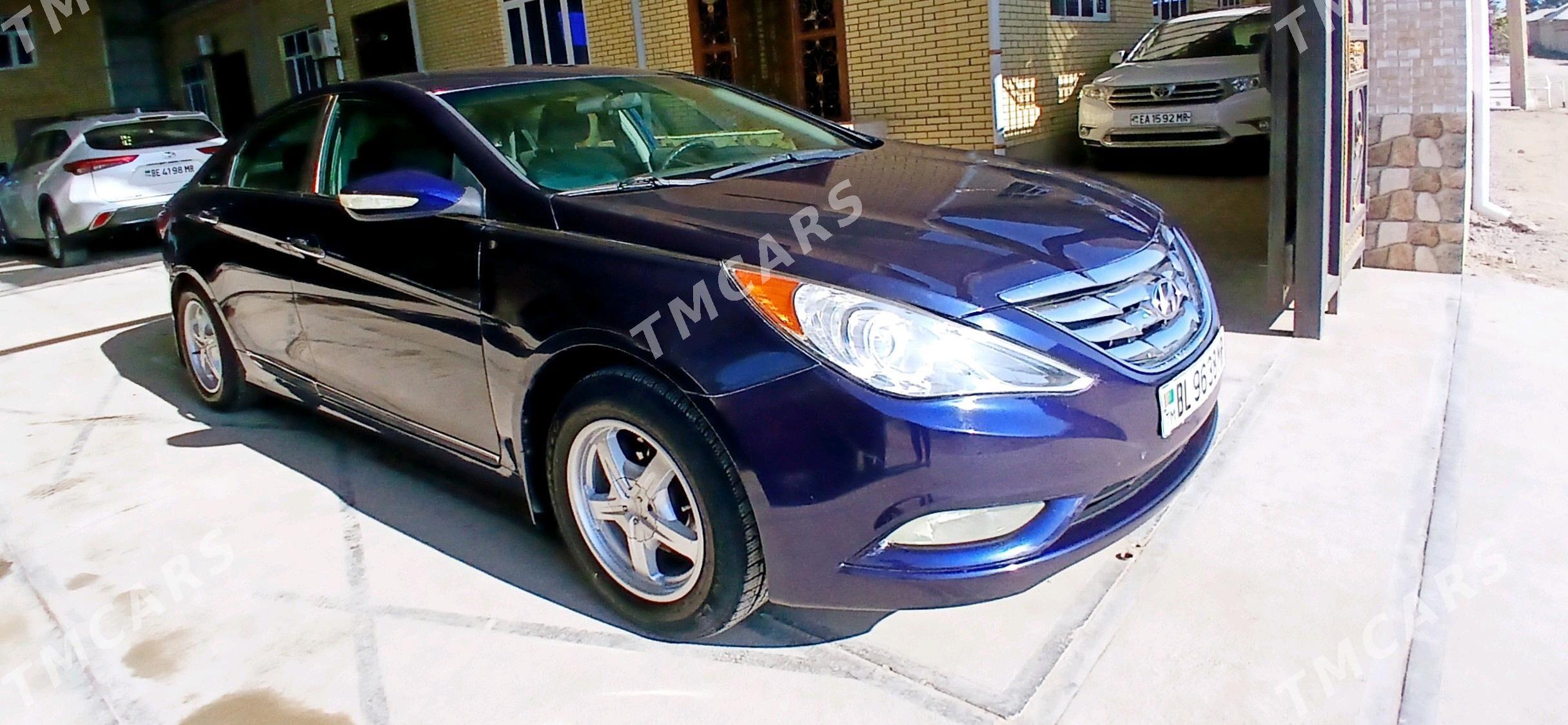 Hyundai Sonata 2011 - 130 000 TMT - Мары - img 2