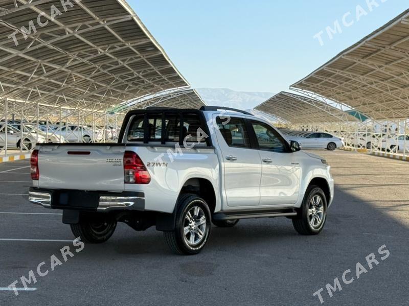 Toyota Hilux 2023 - 571 000 TMT - Ашхабад - img 3