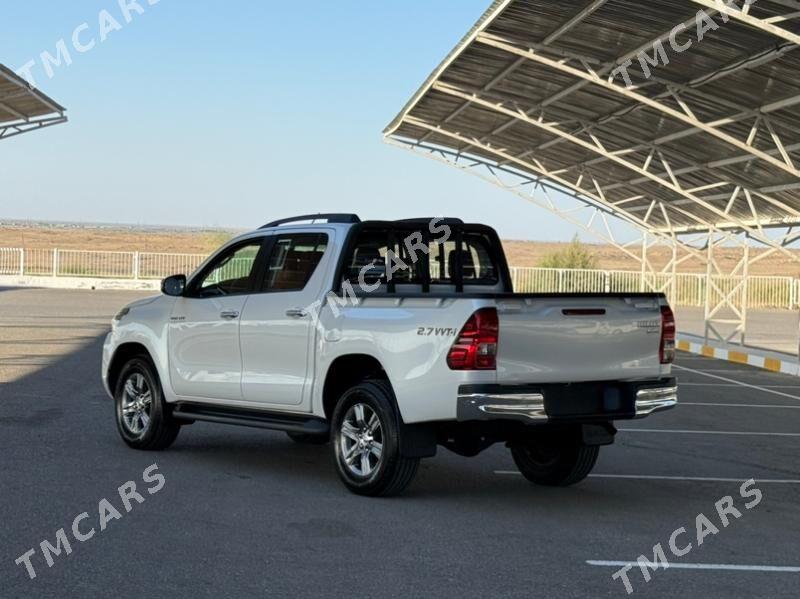 Toyota Hilux 2023 - 571 000 TMT - Ашхабад - img 10