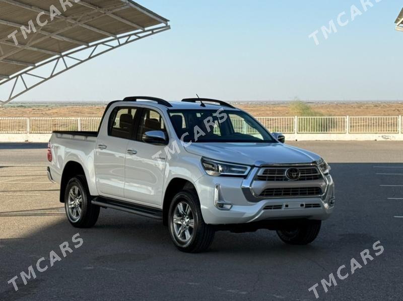Toyota Hilux 2023 - 571 000 TMT - Ашхабад - img 5