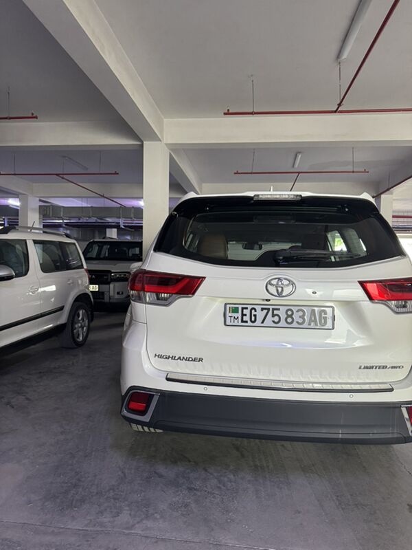 Toyota Highlander 2019 - 492 000 TMT - Ашхабад - img 5