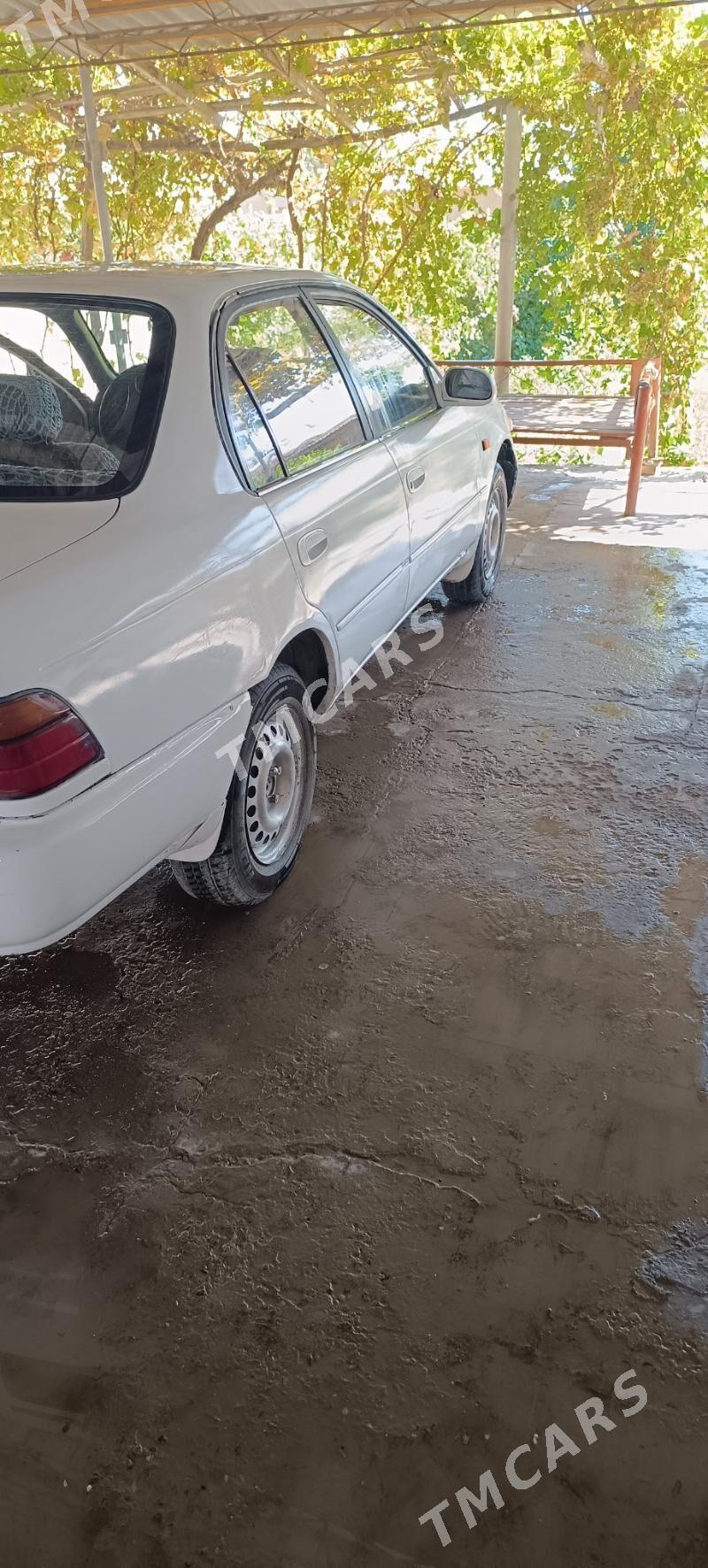 Toyota Corolla 1993 - 32 000 TMT - Garabekewül - img 6