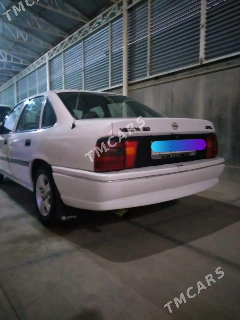 Opel Vectra 1994 - 30 000 TMT - Бахарден - img 2