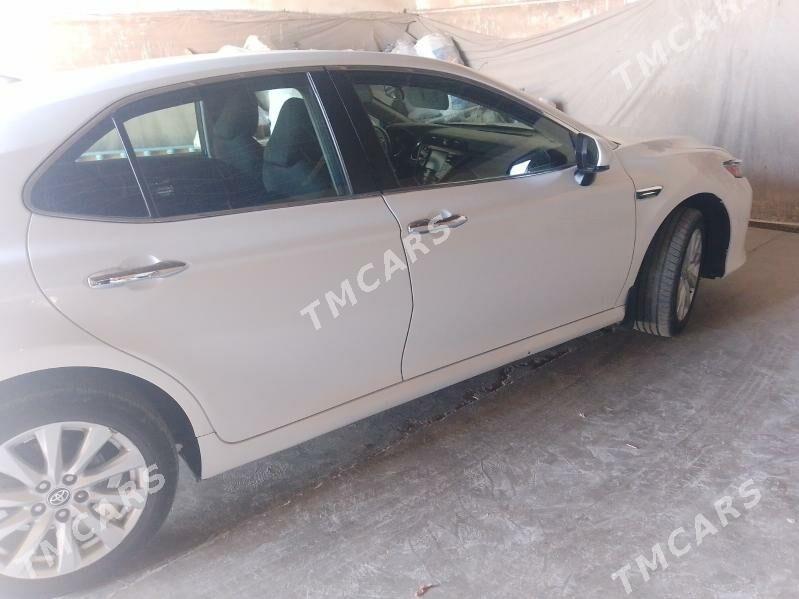 Toyota Camry 2021 - 340 000 TMT - Мары - img 9