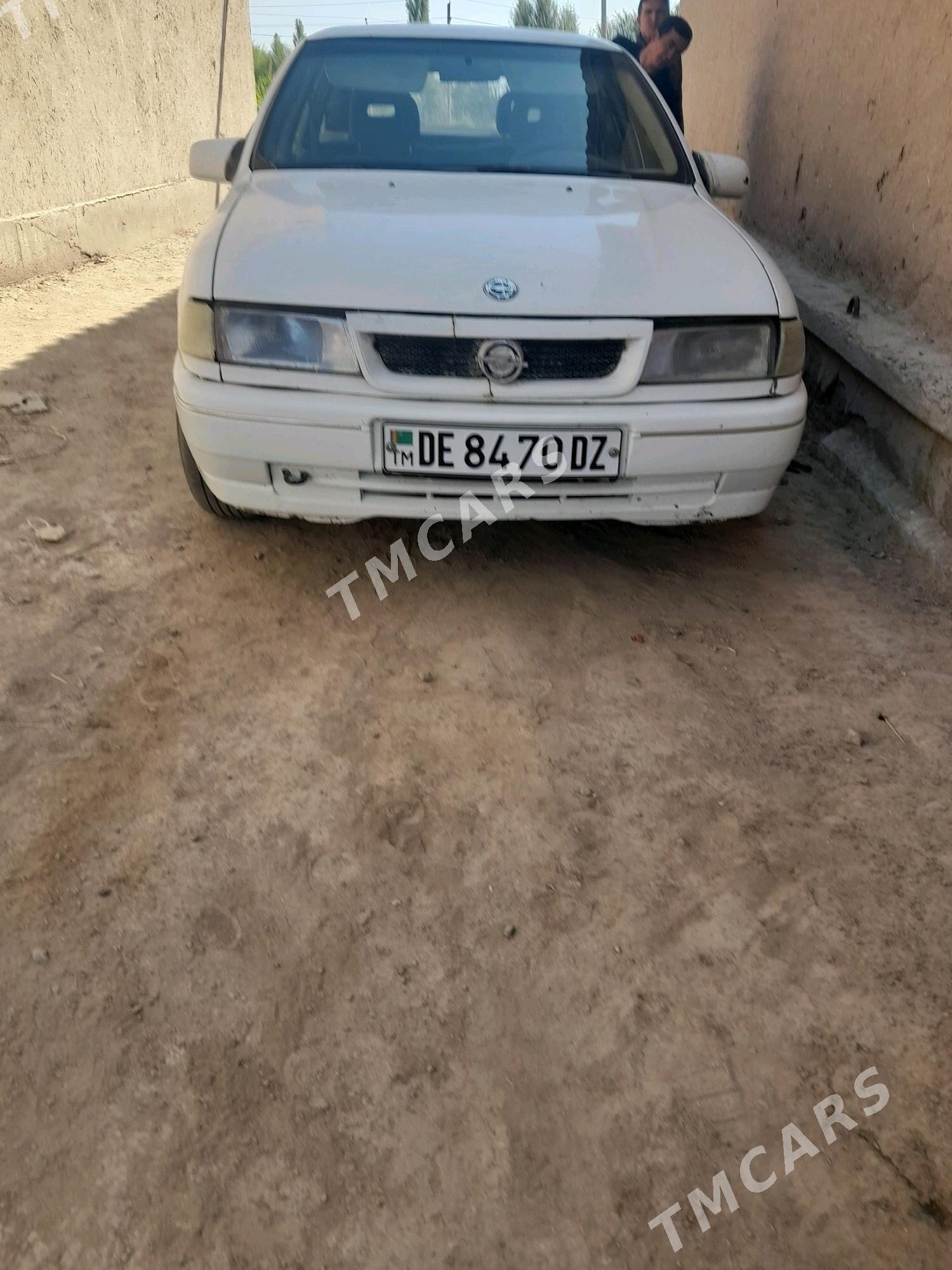 Opel Vectra 1992 - 25 000 TMT - Boldumsaz - img 2