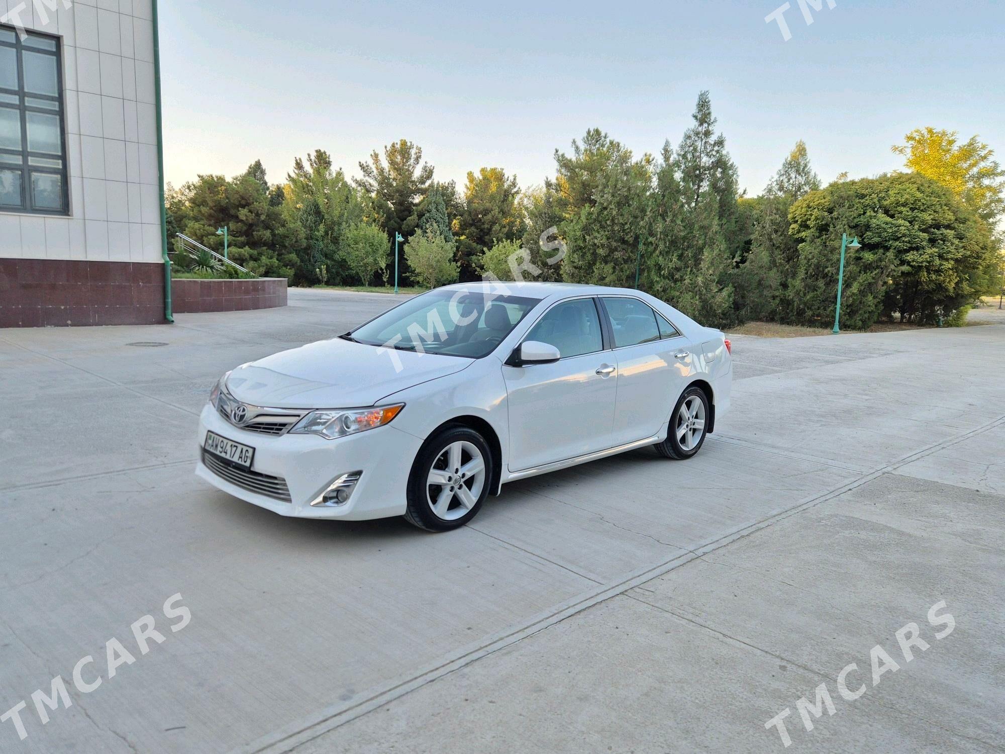 Toyota Camry 2012 - 190 000 TMT - Büzmeýin - img 2