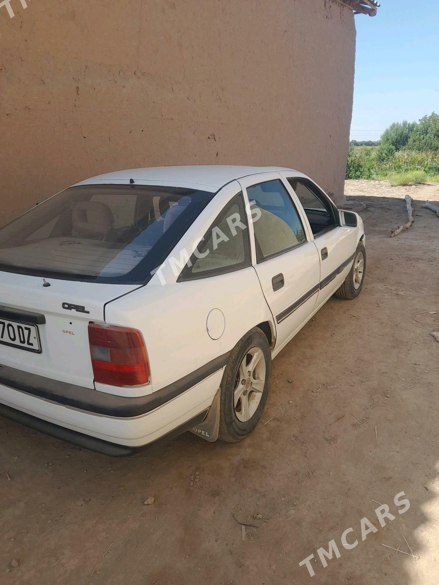 Opel Vectra 1992 - 25 000 TMT - Boldumsaz - img 4