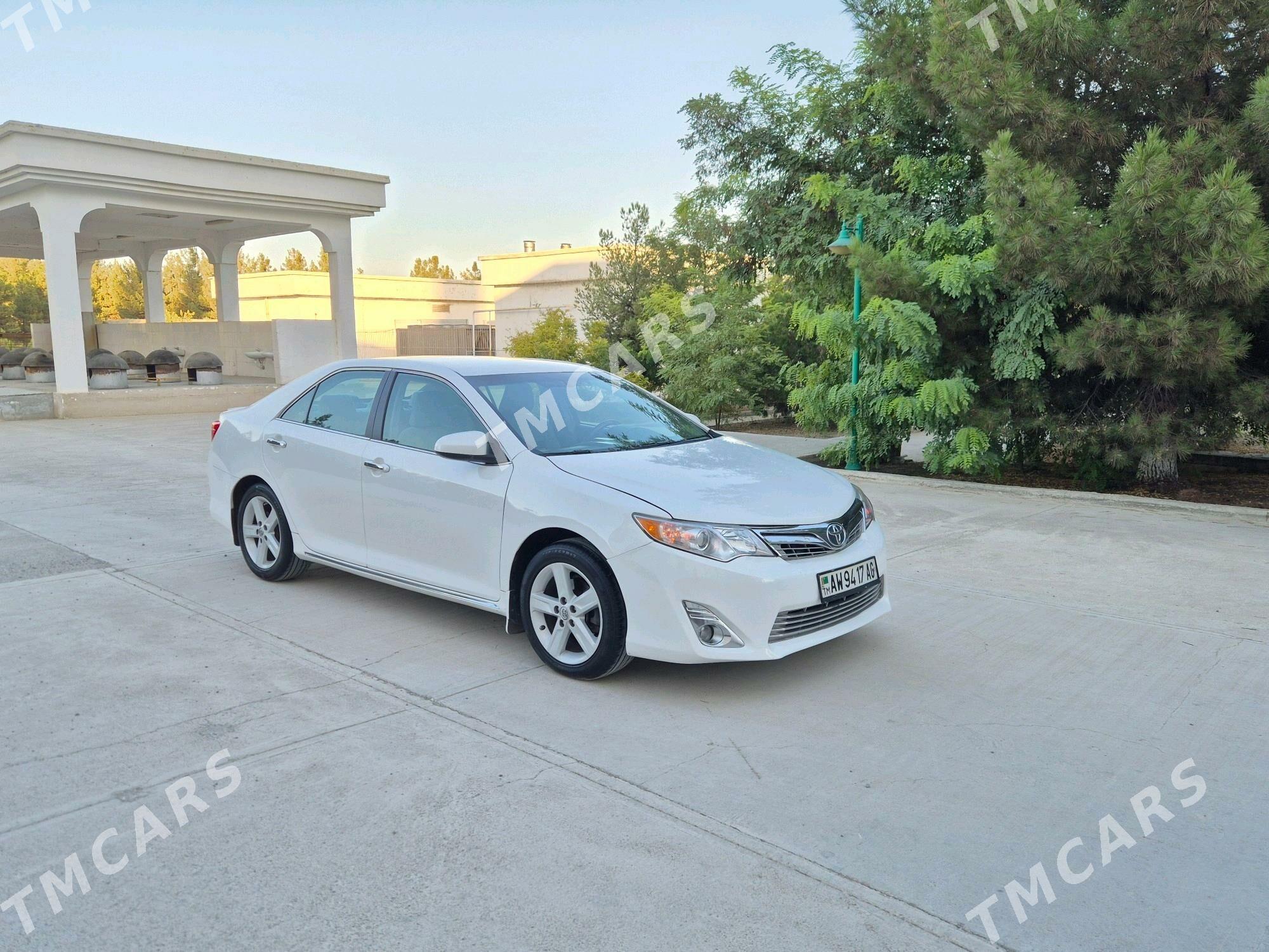 Toyota Camry 2012 - 190 000 TMT - Büzmeýin - img 4