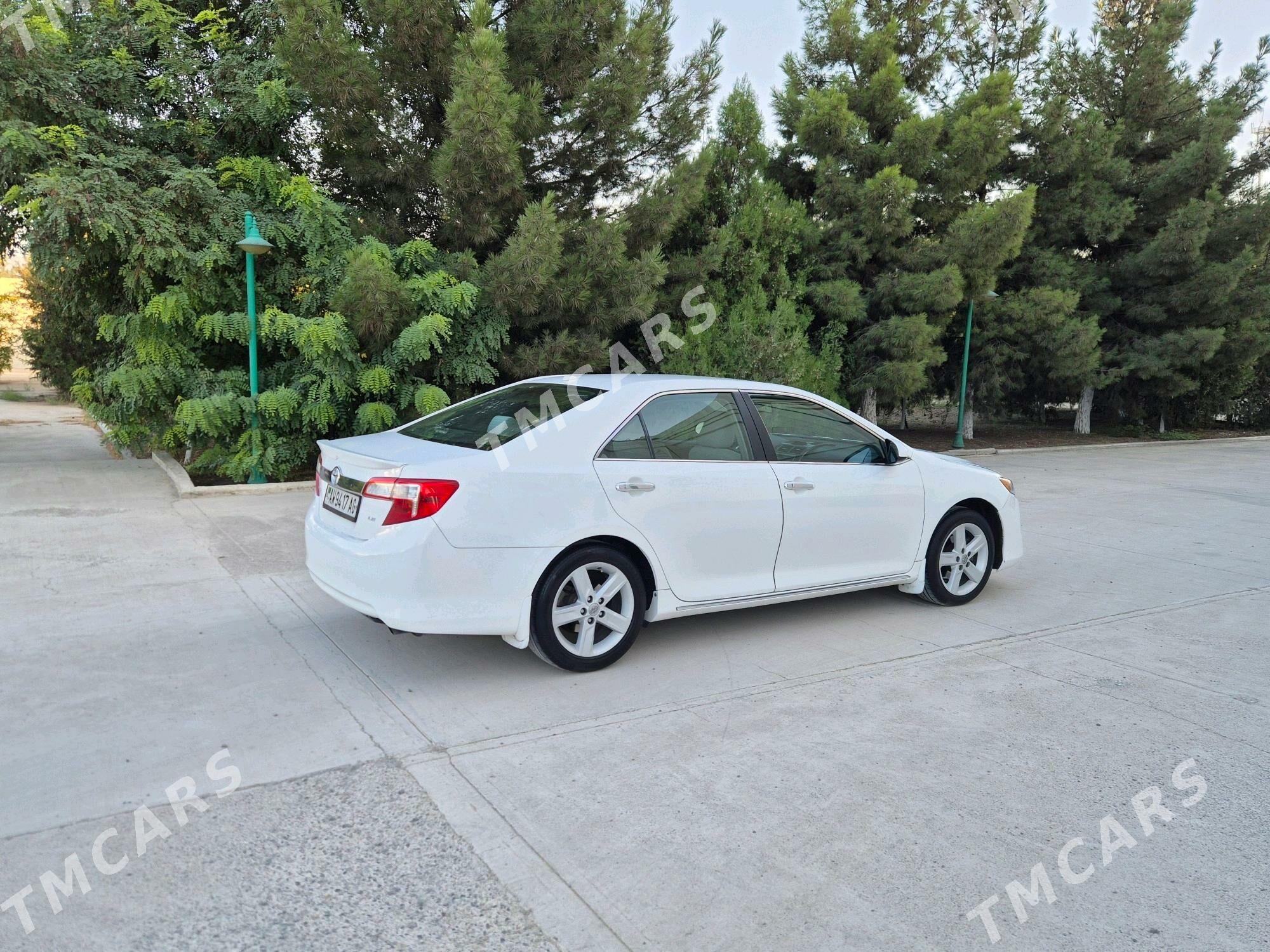 Toyota Camry 2012 - 190 000 TMT - Büzmeýin - img 6