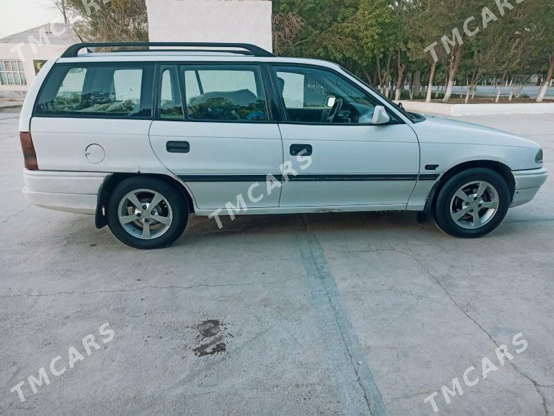 Opel Astra 1993 - 35 000 TMT - Tejen - img 6