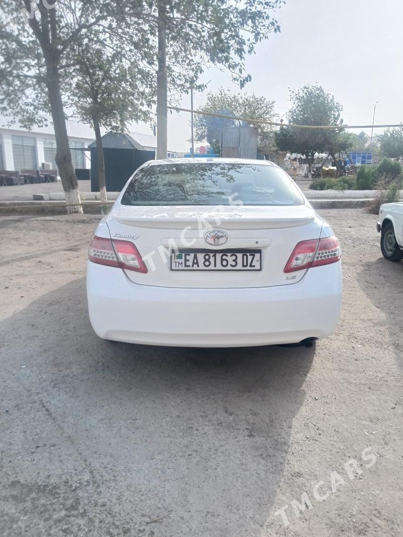 Toyota Camry 2011 - 220 000 TMT - Кёнеургенч - img 2