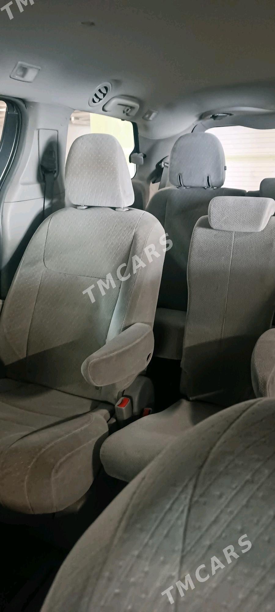 Toyota Sienna 2017 - 350 000 TMT - Büzmeýin - img 3