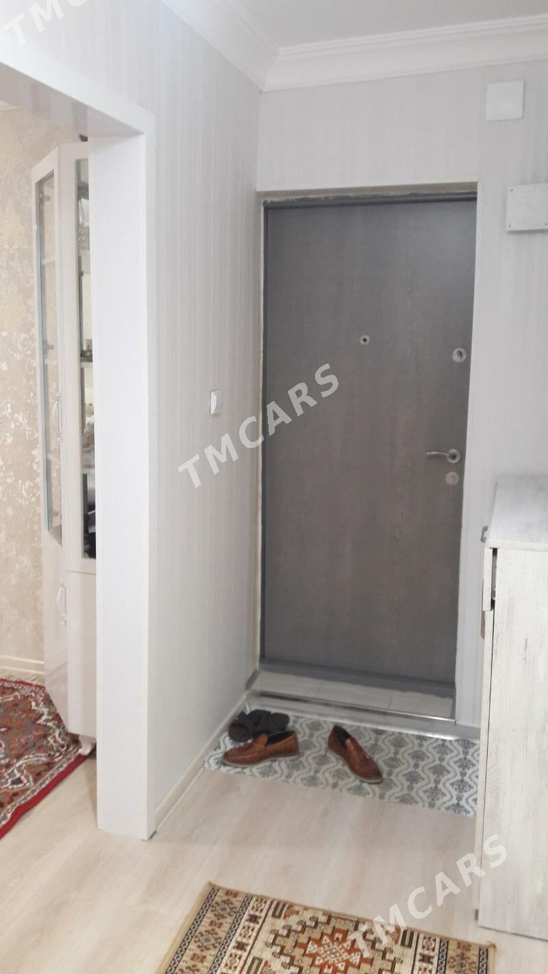 5 mkr 3/2 et 4 kom Ipoteka Obm - 5 мкр - img 2