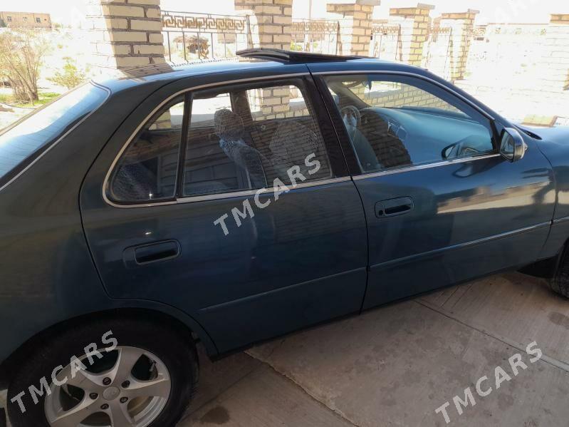 Toyota Camry 1993 - 80 000 TMT - Halaç - img 3