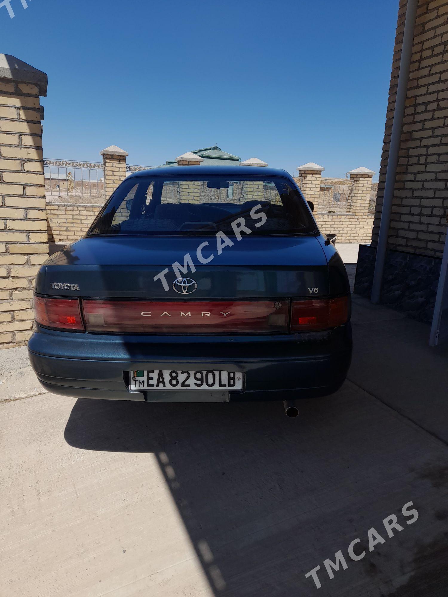 Toyota Camry 1993 - 80 000 TMT - Halaç - img 4