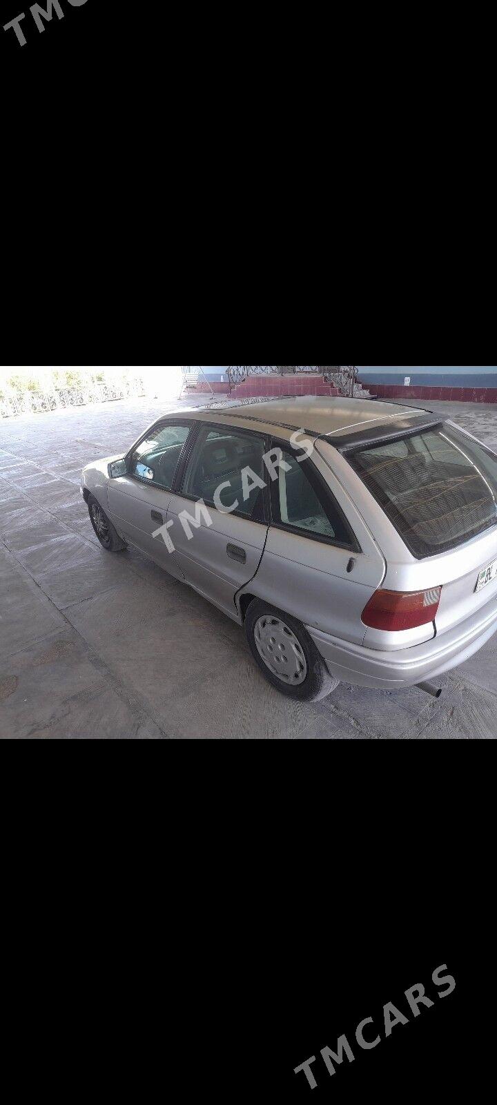 Opel Astra 1992 - 19 000 TMT - Мары - img 5
