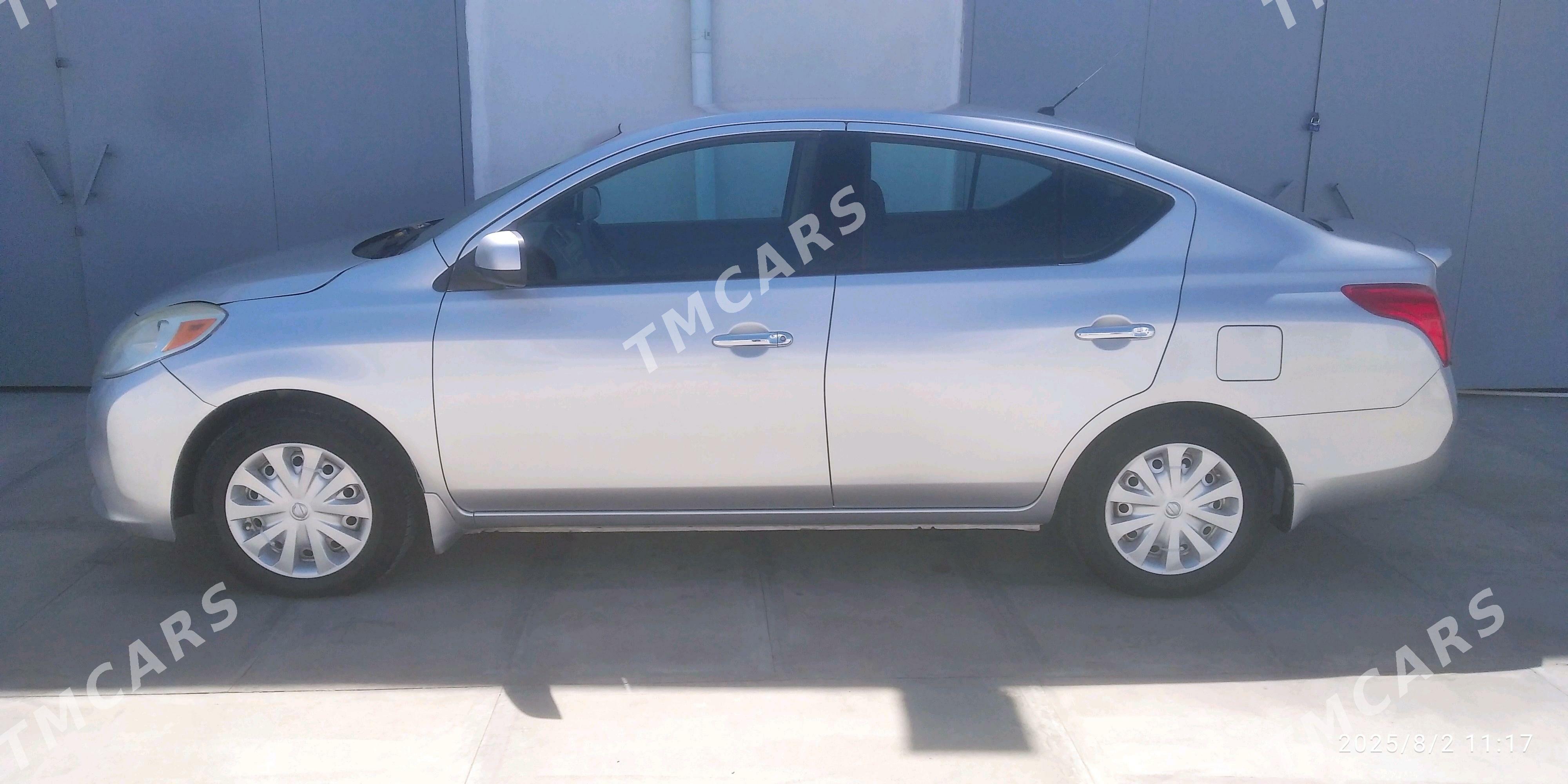 Nissan Versa 2012 - 110 000 TMT - Сакарчага - img 2