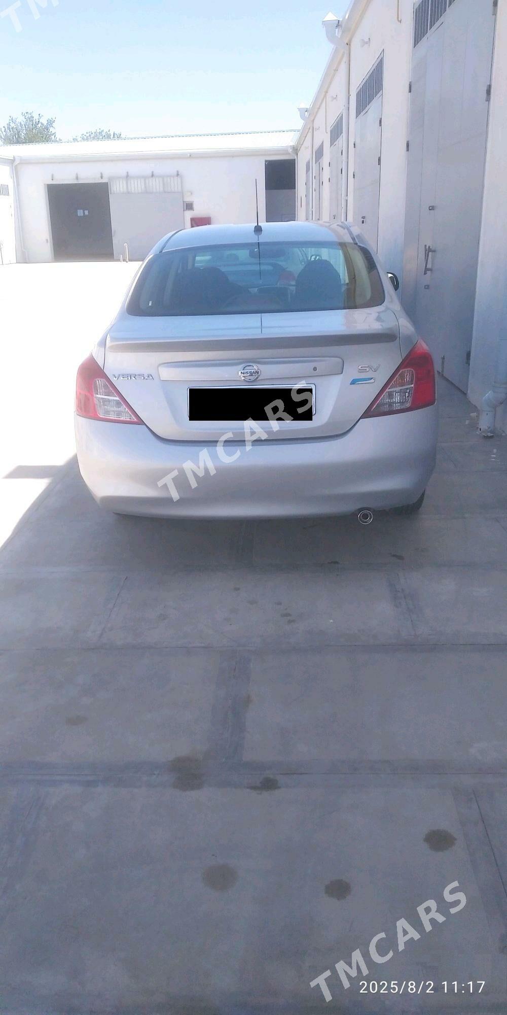 Nissan Versa 2012 - 110 000 TMT - Сакарчага - img 5