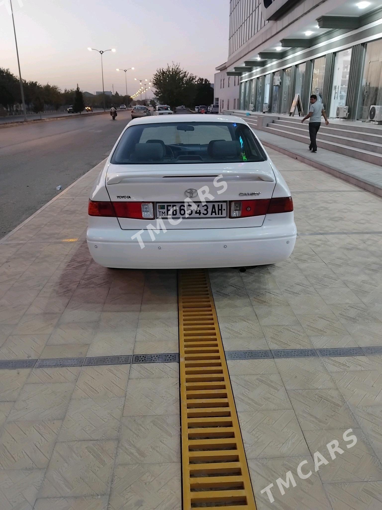 Toyota Camry 2000 - 110 000 TMT - Babadaýhan - img 3