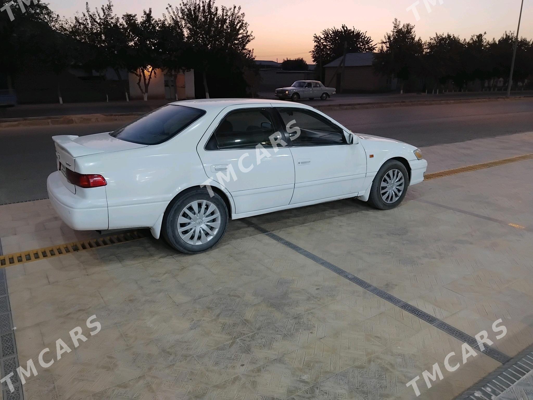 Toyota Camry 2000 - 110 000 TMT - Babadaýhan - img 5