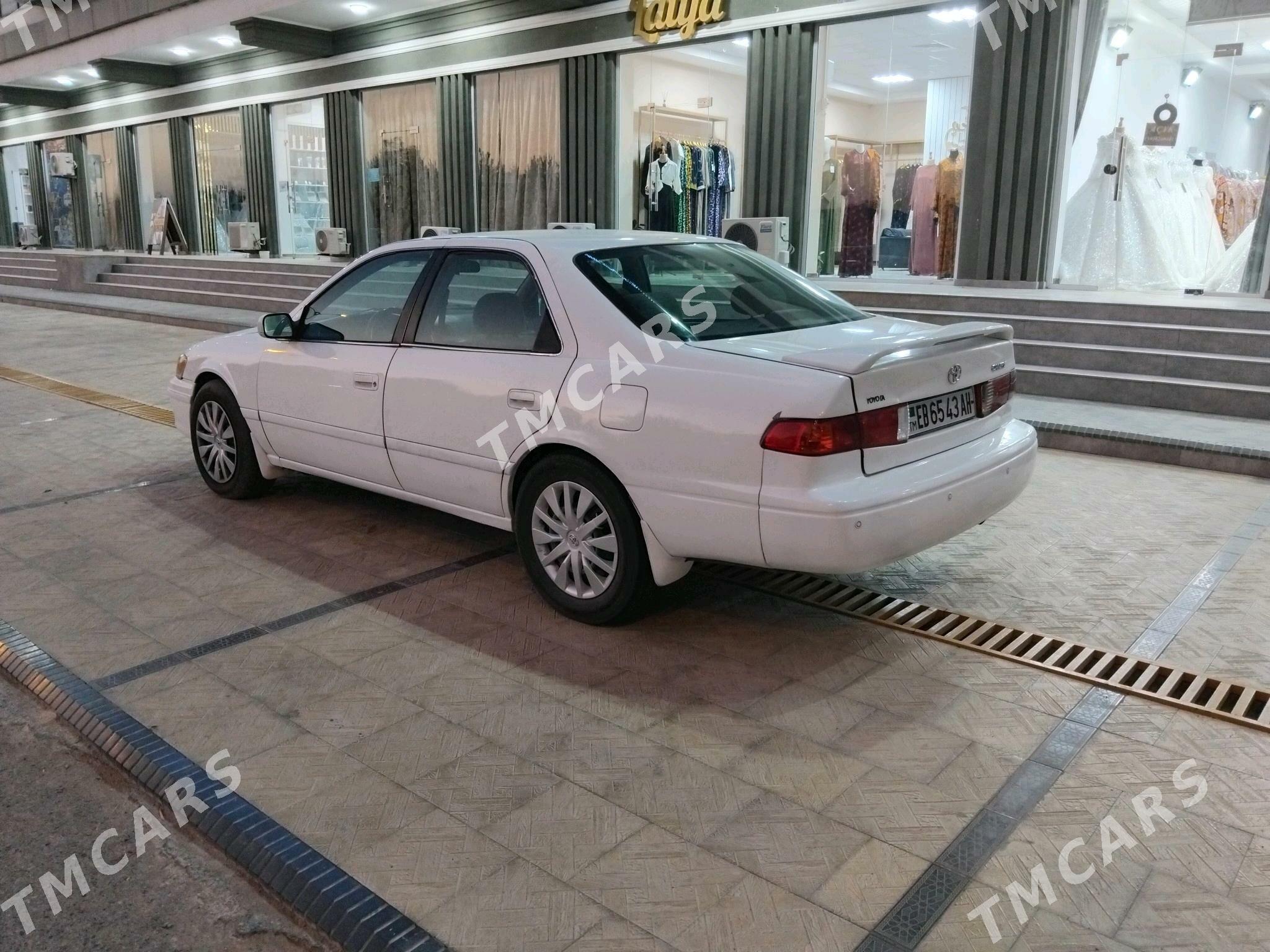 Toyota Camry 2000 - 110 000 TMT - Babadaýhan - img 4