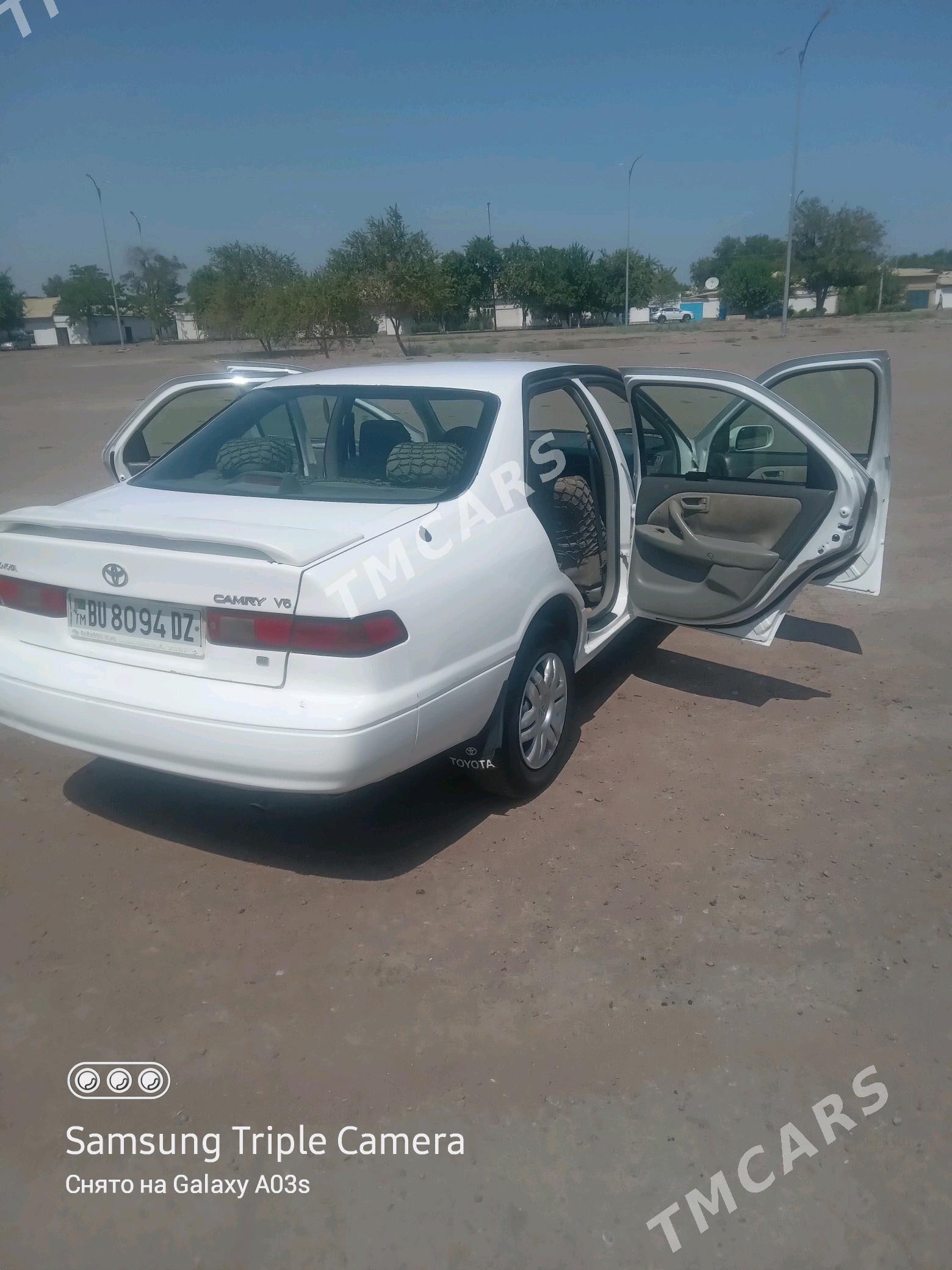 Toyota Camry 1998 - 98 000 TMT - Daşoguz - img 2
