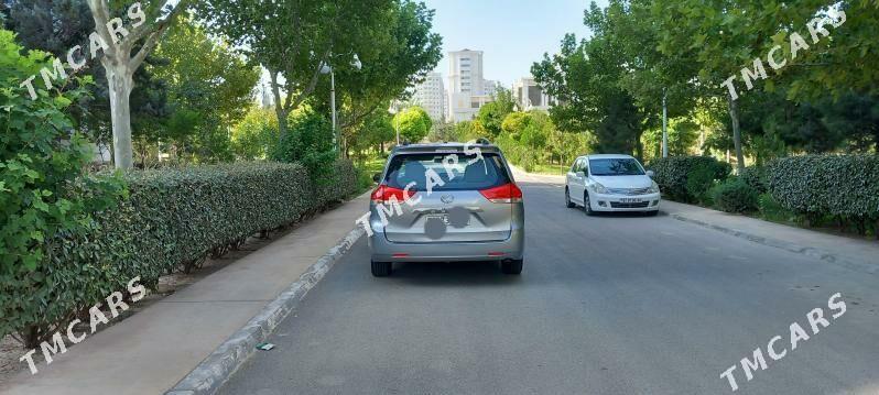 Toyota Sienna 2011 - 275 000 TMT - Aşgabat - img 10