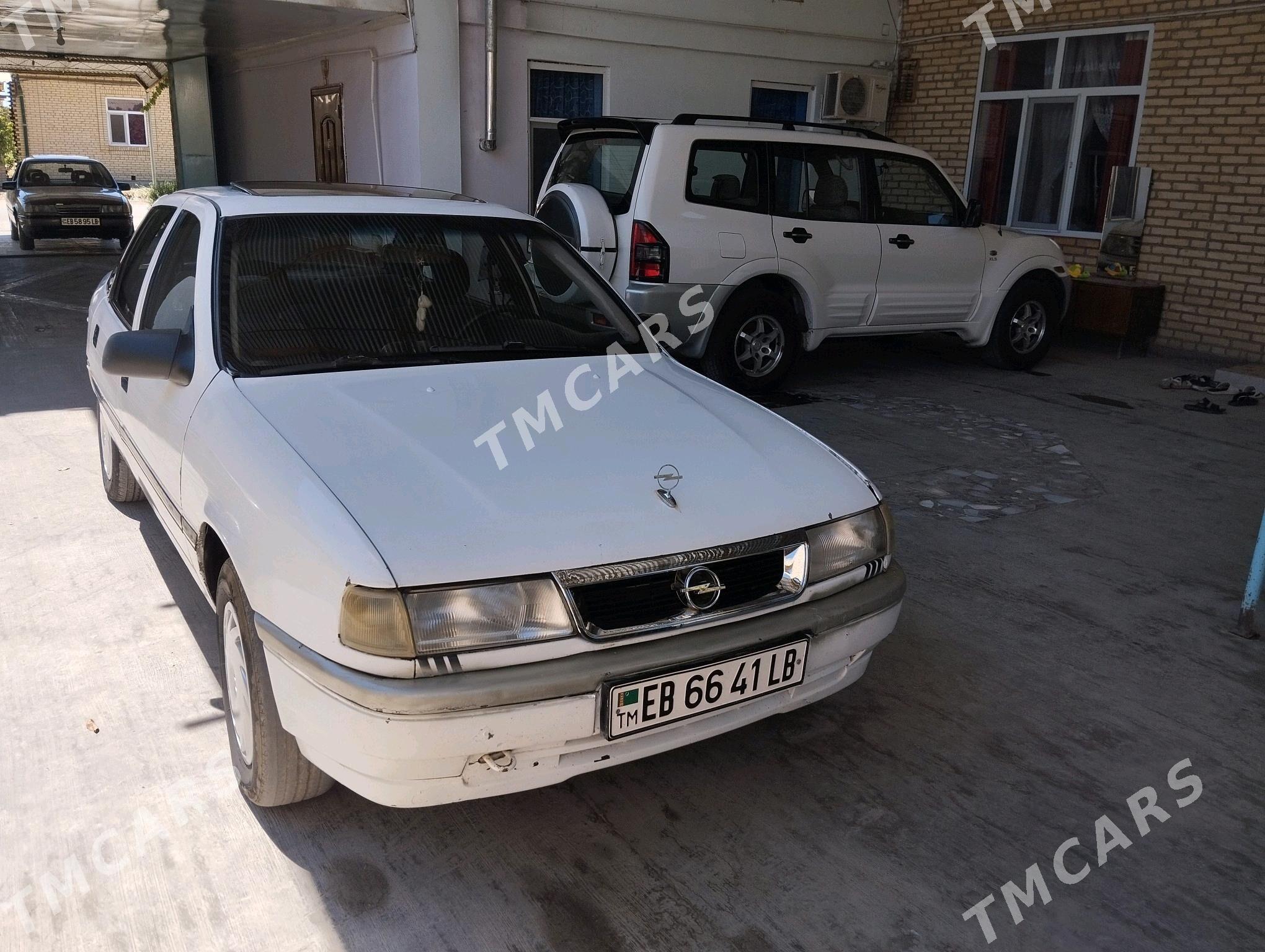 Opel Vectra 1990 - 25 000 TMT - Чарджоу - img 2