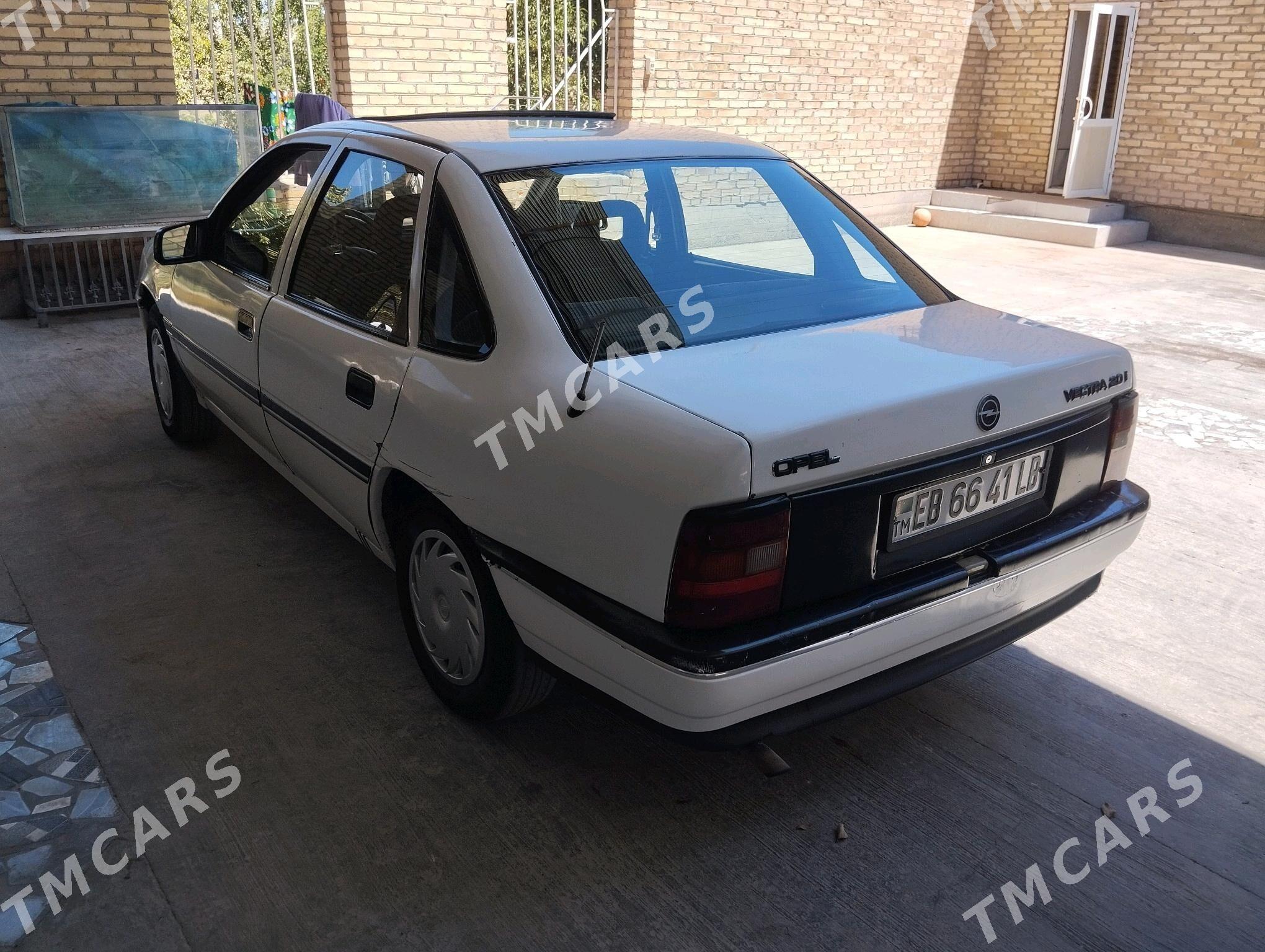 Opel Vectra 1990 - 25 000 TMT - Чарджоу - img 3