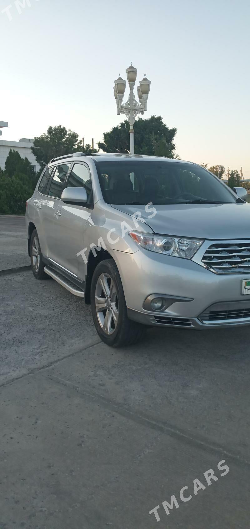 Toyota Highlander 2012 - 352 000 TMT - Дашогуз - img 3
