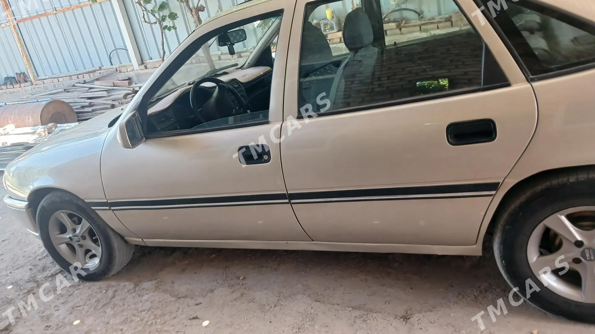 Opel Vectra 1991 - 40 000 TMT - Мары - img 2