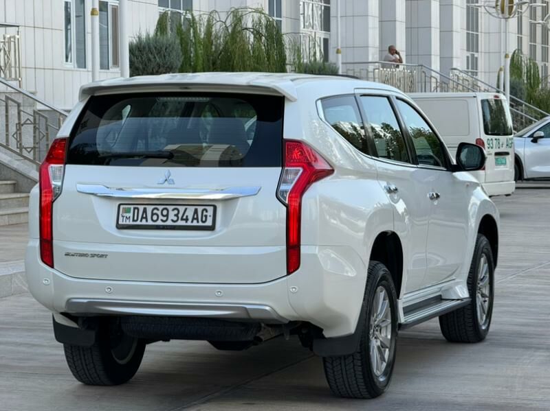 Mitsubishi Montero Sport 2019 - 369 000 TMT - Ашхабад - img 3