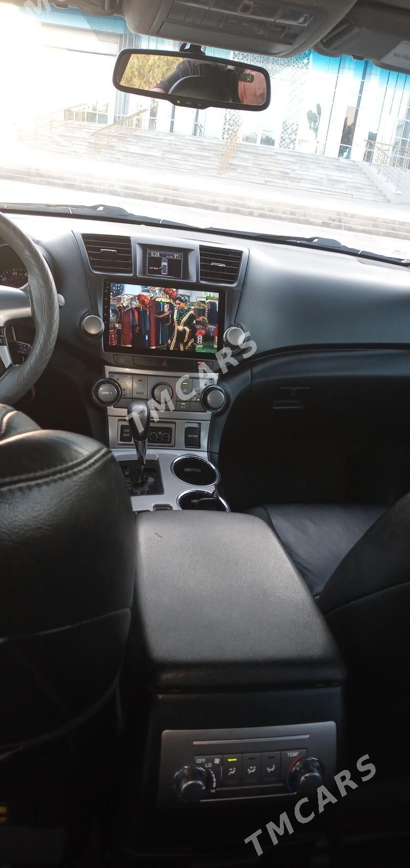 Toyota Highlander 2012 - 352 000 TMT - Дашогуз - img 5