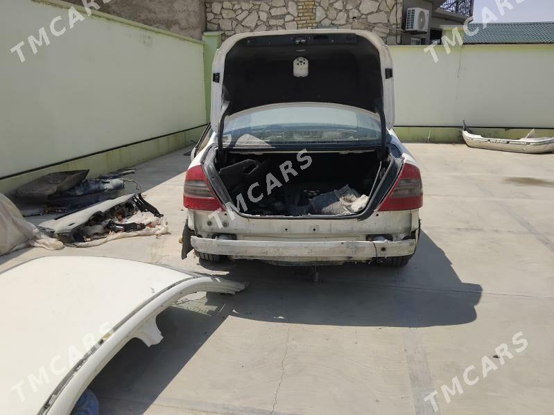 Mercedes-Benz E320 2003 - 30 000 TMT - Балканабат - img 2