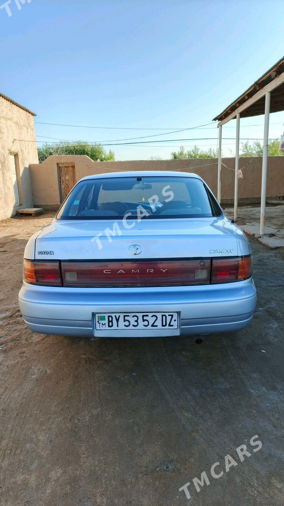 Toyota Camry 1993 - 90 000 TMT - Кёнеургенч - img 6