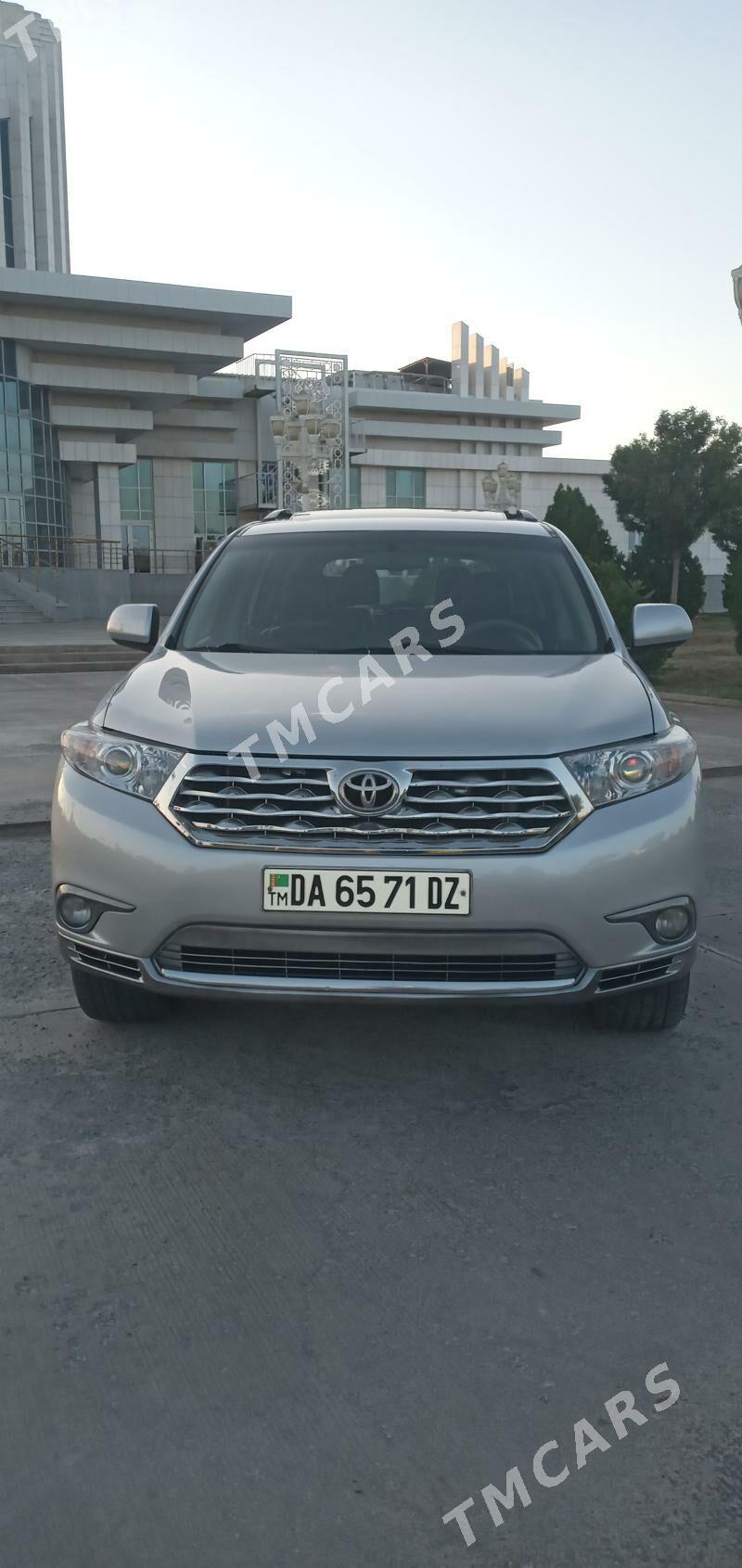 Toyota Highlander 2012 - 352 000 TMT - Дашогуз - img 7