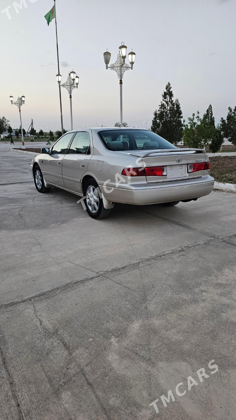 Toyota Camry 2000 - 123 000 TMT - Теджен - img 5