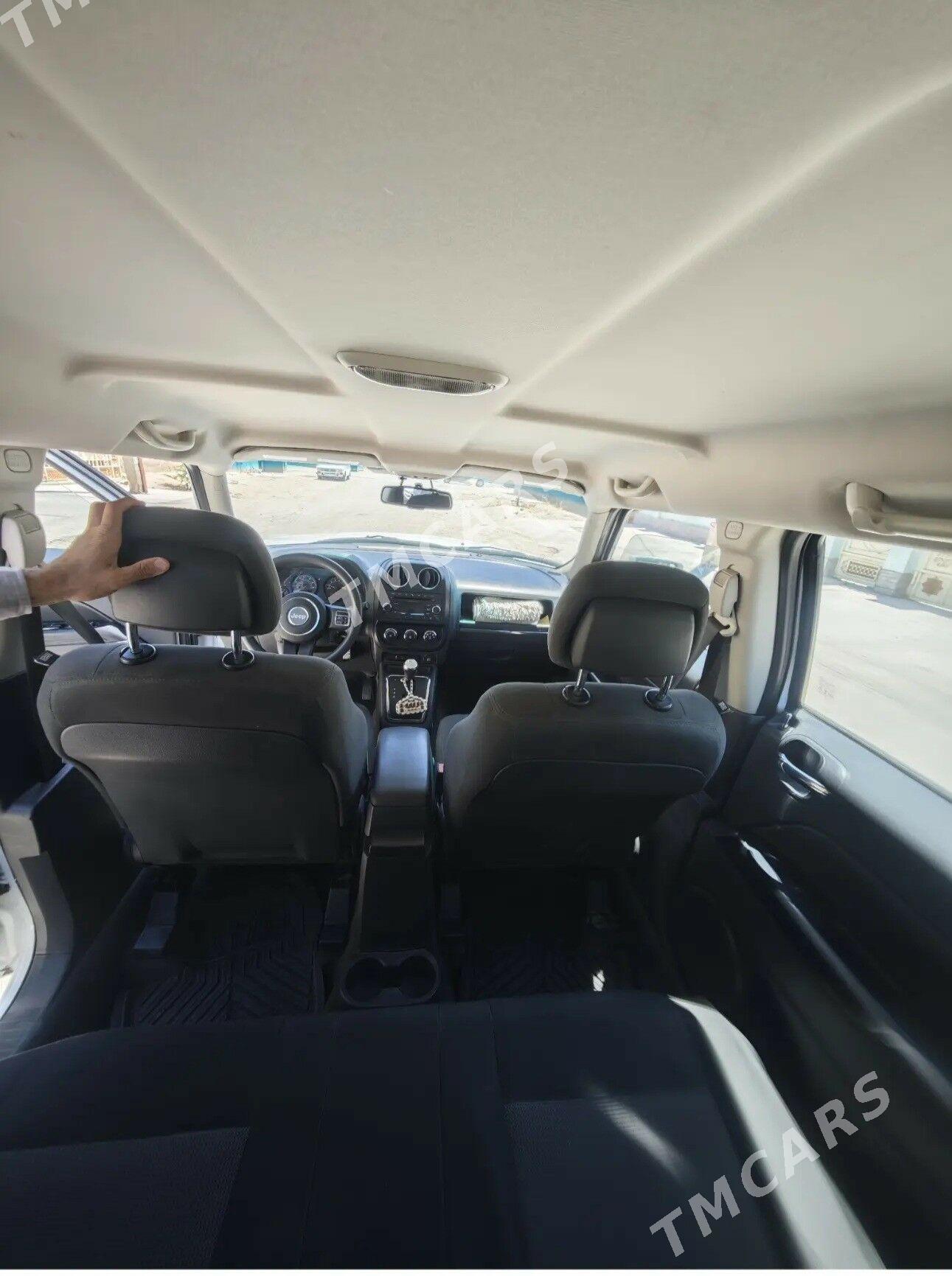 Jeep Patriot 2016 - 165 000 TMT - Aşgabat - img 9