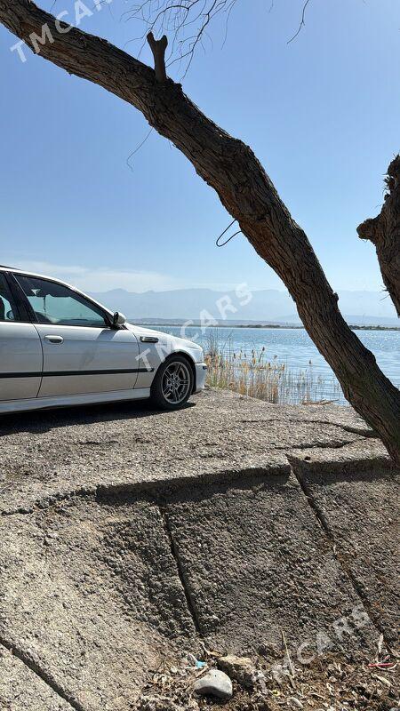 BMW E39 2002 - 151 000 TMT - Aşgabat - img 10