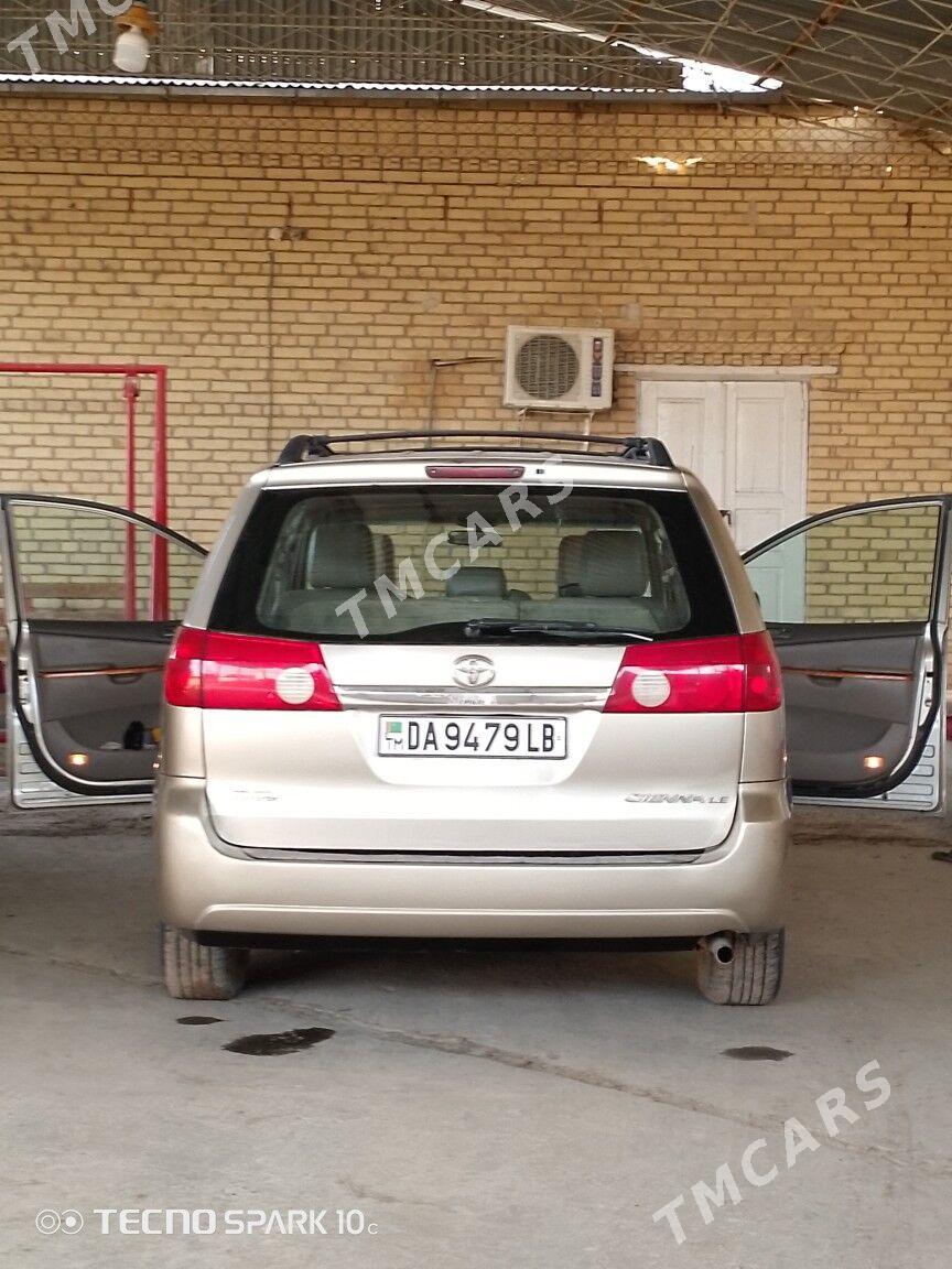 Toyota Sienna 2008 - 220 000 TMT - Türkmenabat - img 4