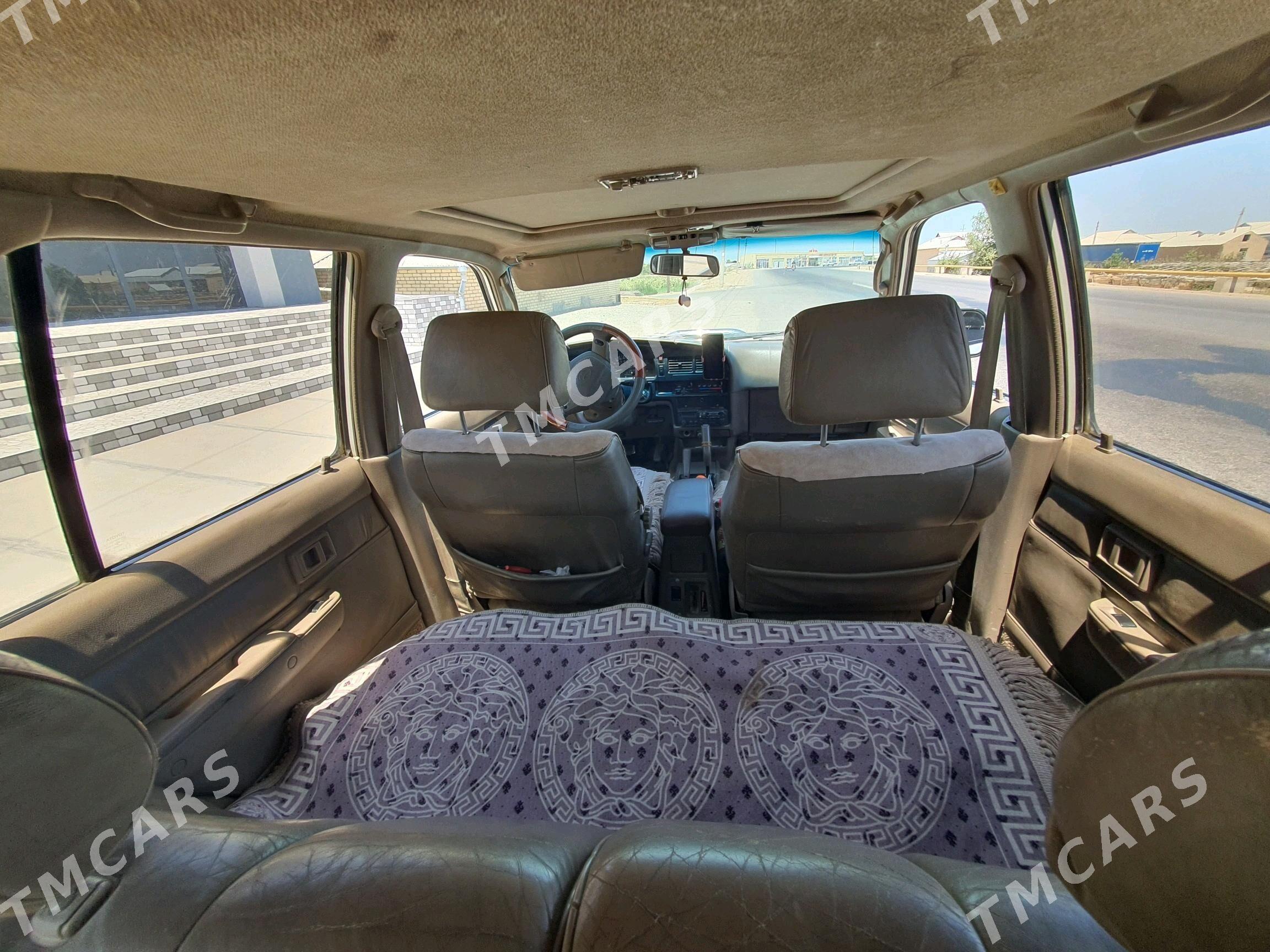 Toyota 4Runner 1994 - 66 000 TMT - Мары - img 4