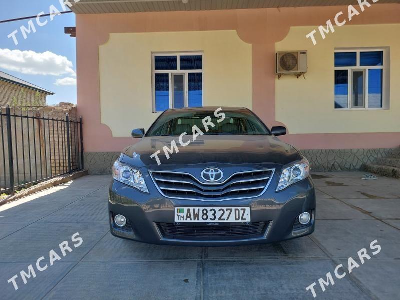 Toyota Camry 2010 - 220 000 TMT - Кёнеургенч - img 4