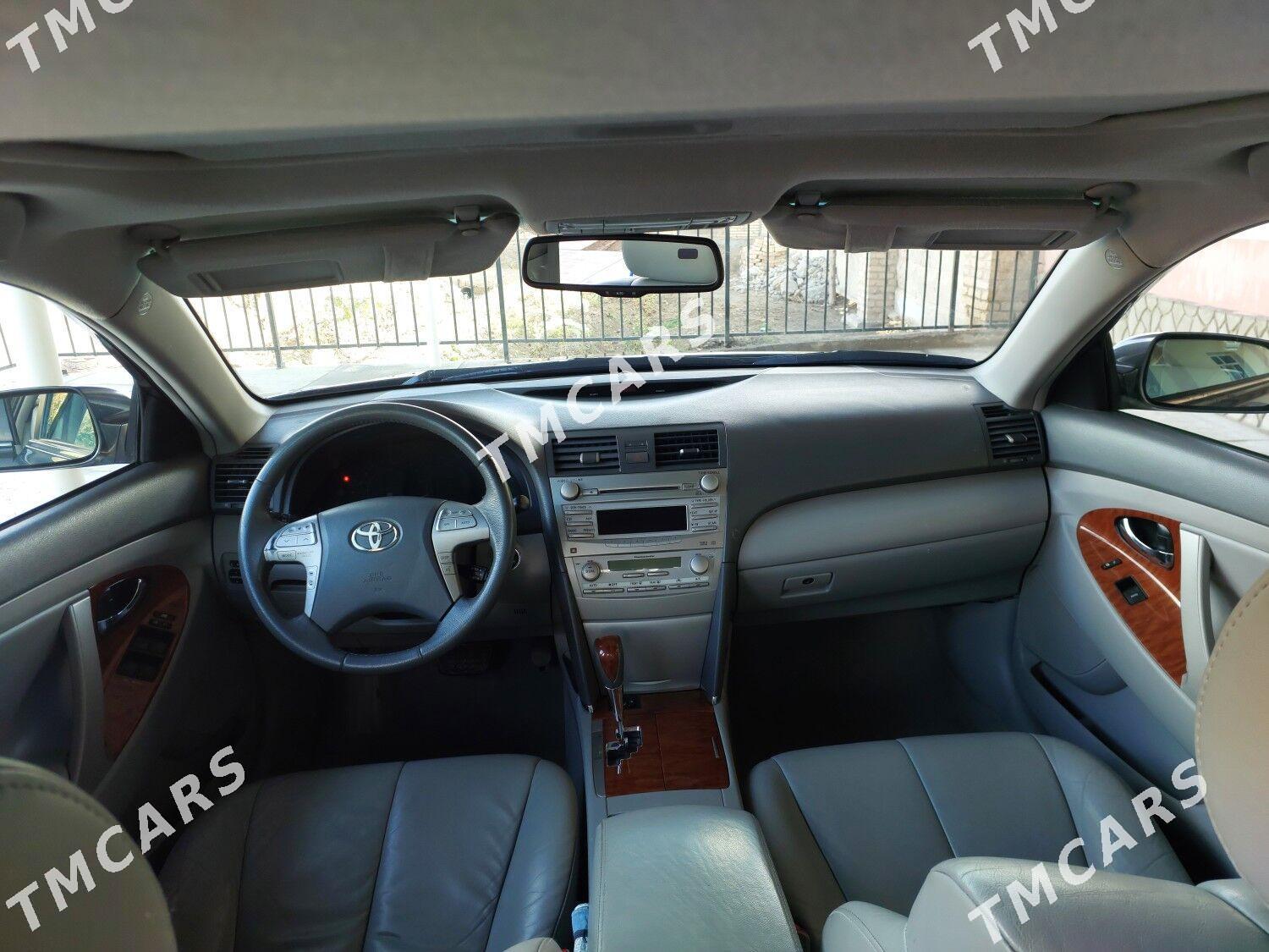 Toyota Camry 2010 - 220 000 TMT - Кёнеургенч - img 9